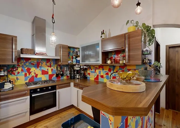 La Casa Colorata In The Hearth Of Apartmán *